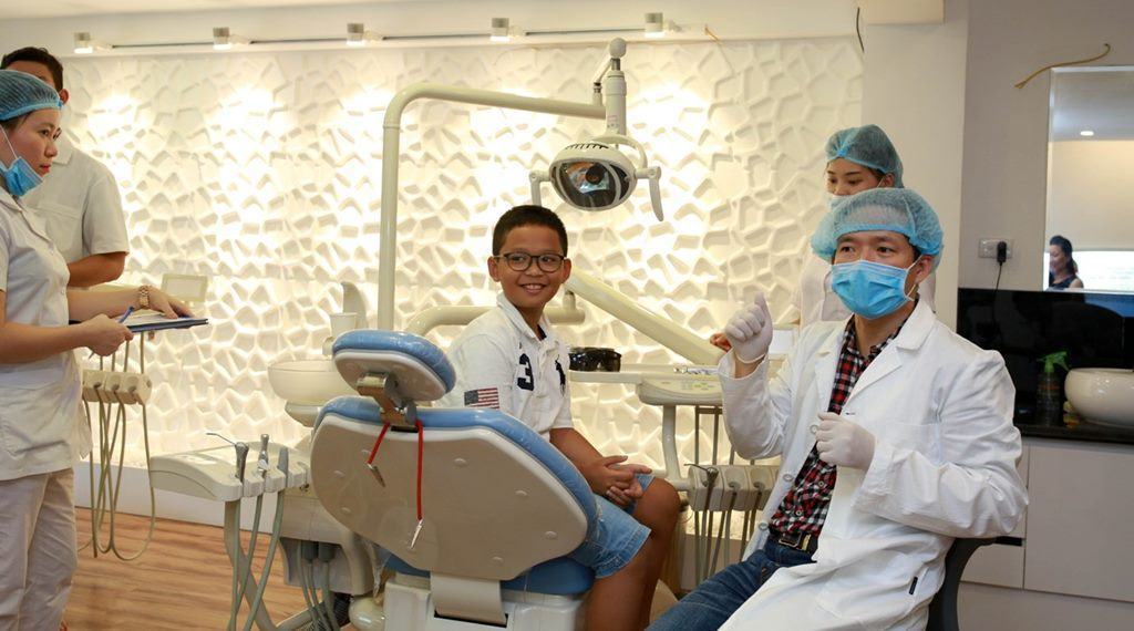 Nha khoa Trẻ là phòng khám được thành lập bởi đội ngũ bác sĩ trẻ 100% tốt nghiệp Đại học Y Hà Nội
