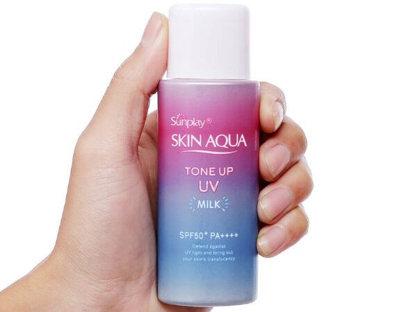 Kem chống nắng Sunplay Skin Aqua Tone Up UV SPF50+ PA++++