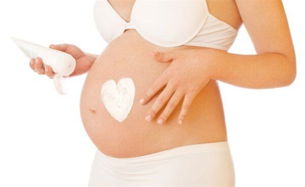 Mỹ phẩm có ảnh hưởng đến thai nhi không?