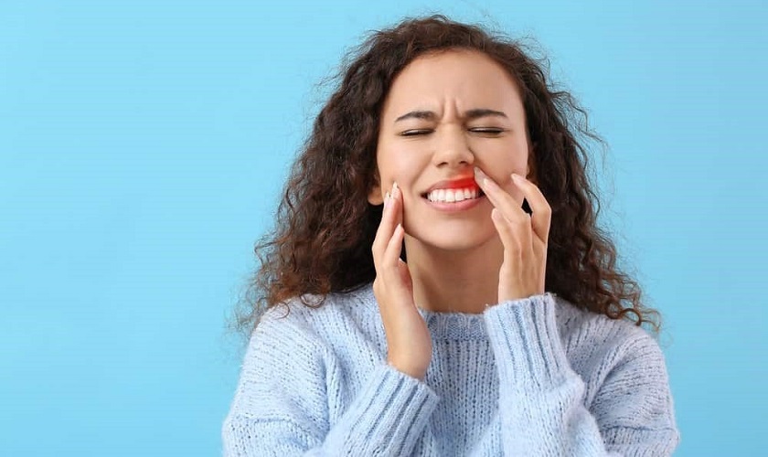 Nguyên nhân và cách điều trị nhiệt miệng (loét miệng)
