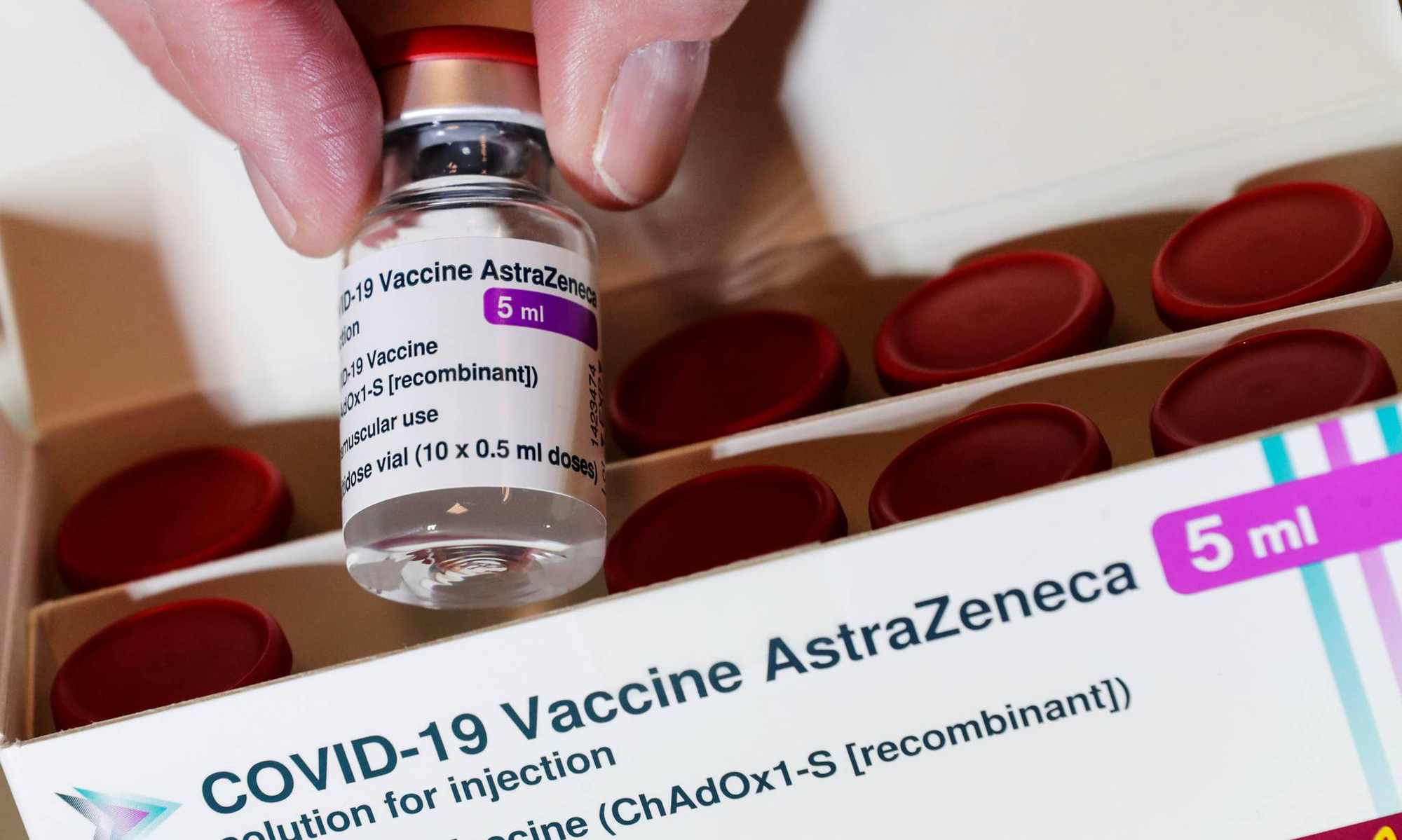 Vaccine AstraZeneca COVID-19 có nguy cơ gây đông máu?