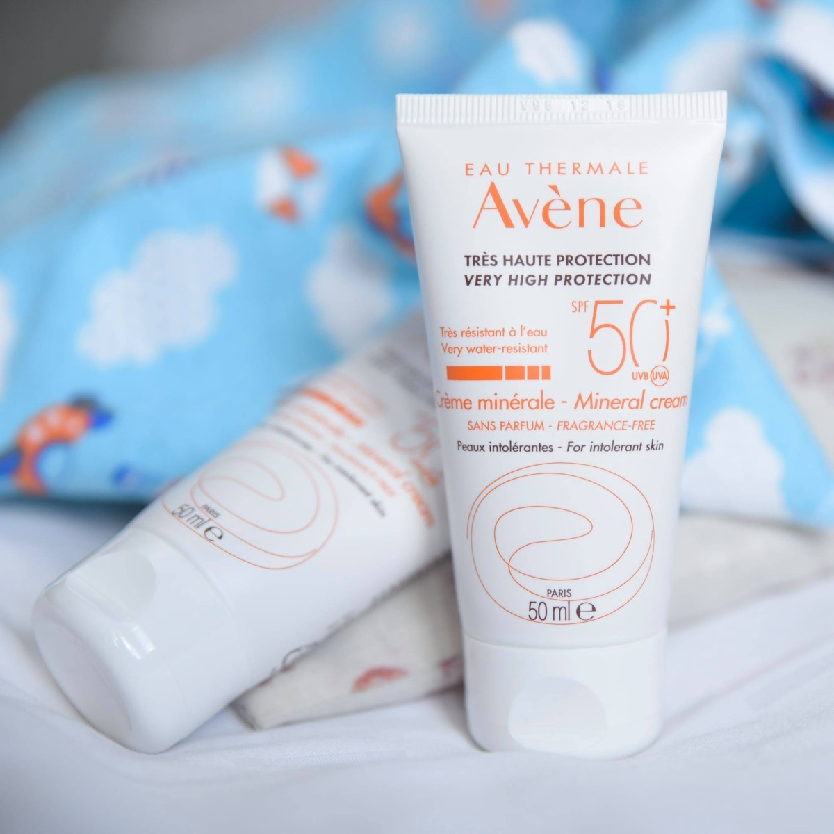 Kem chống nắng da nhạy cảm Avene Protection Mineral Lotion SPF50+