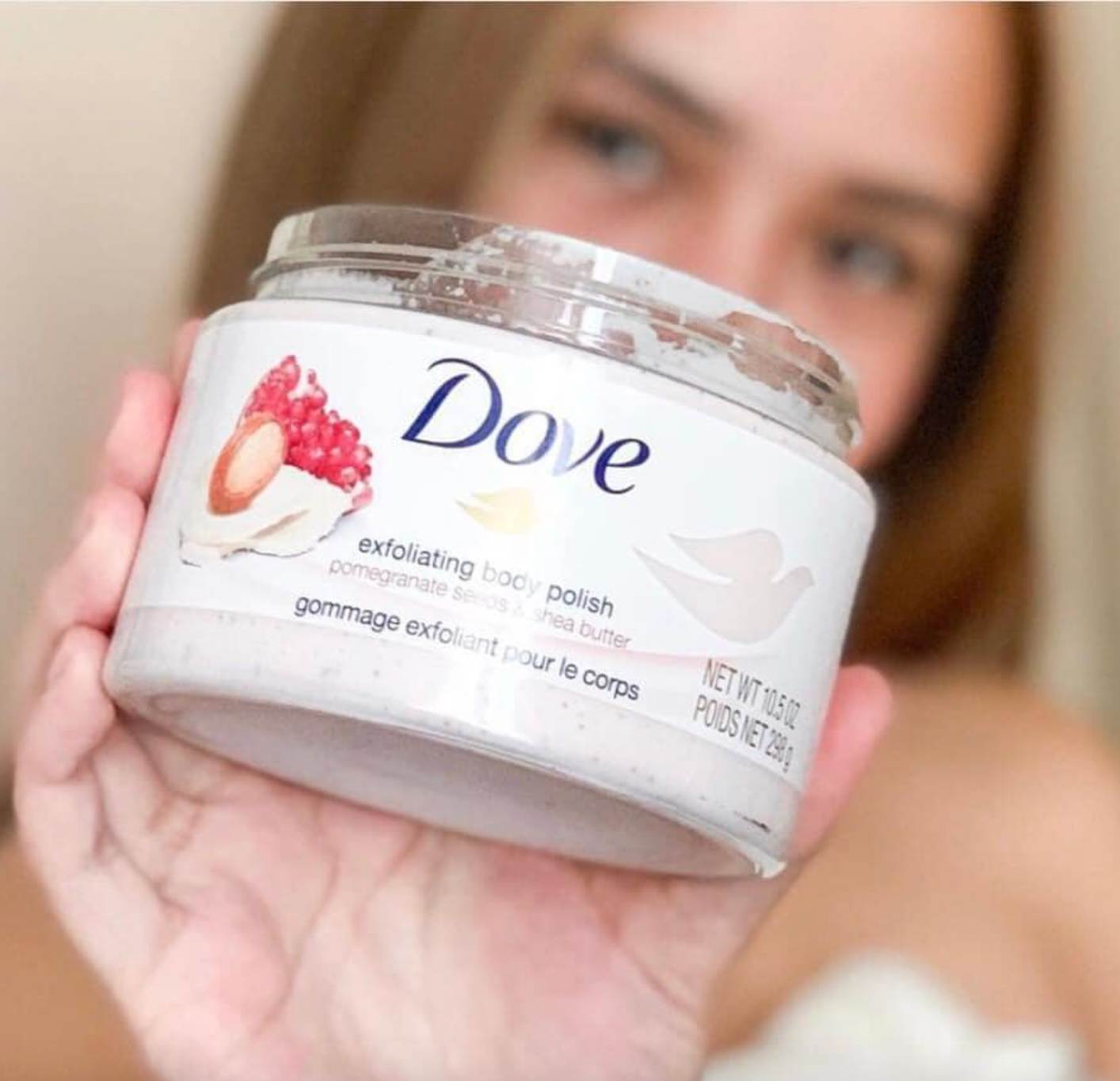 Đặc điểm của tẩy da chết Body Scrub Dove