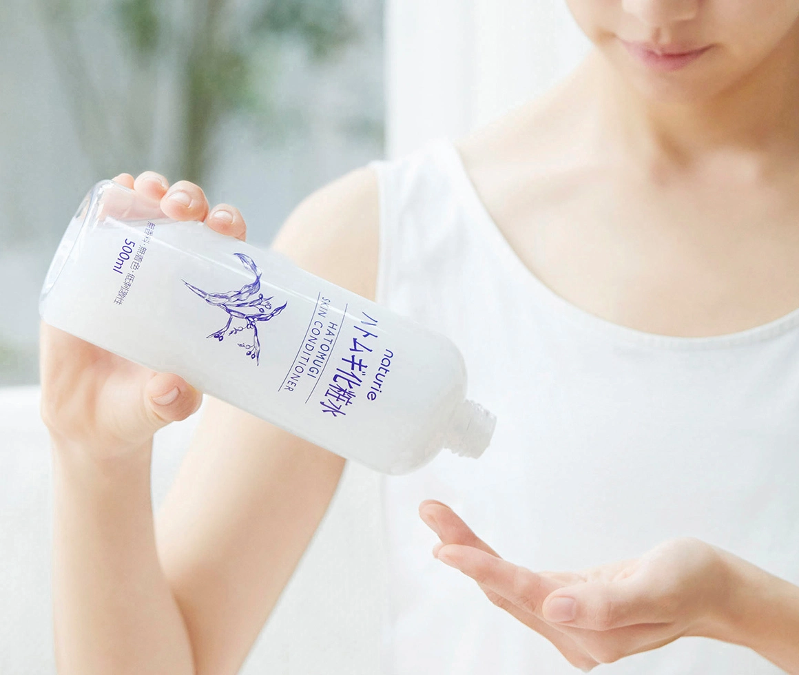 Nước hoa hồng Ý Dĩ Naturie Skin Conditioner